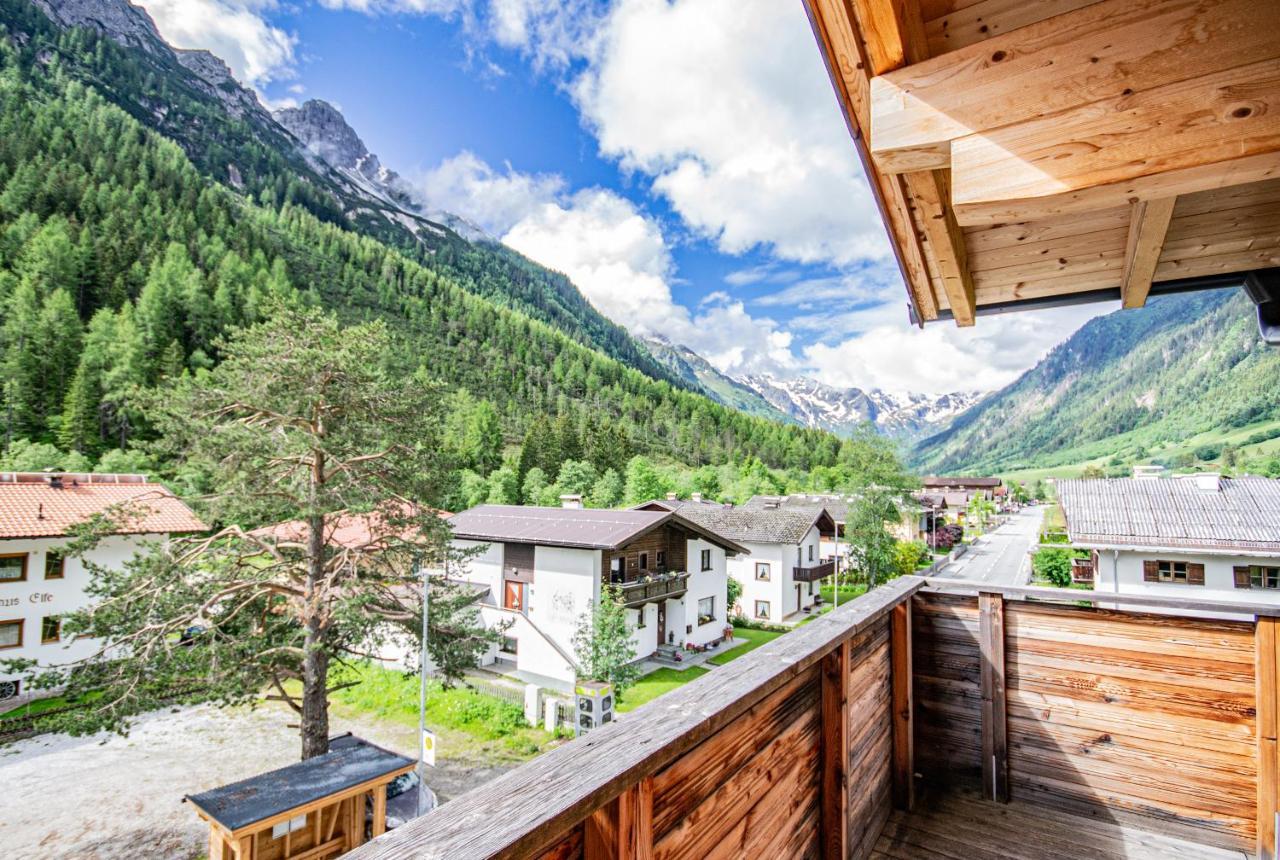 Gschnitzerhof Apartment Exterior photo
